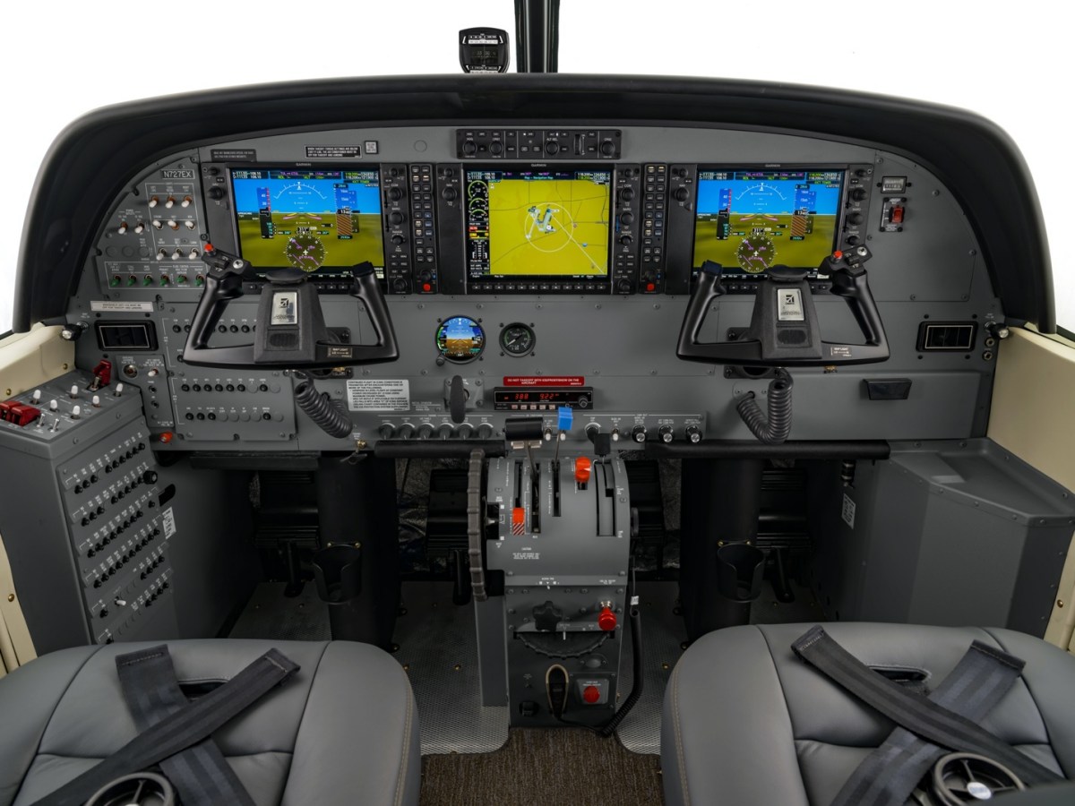 德事隆航空将从2024年开始为赛斯纳208系列飞机配备全新佳明航电系统